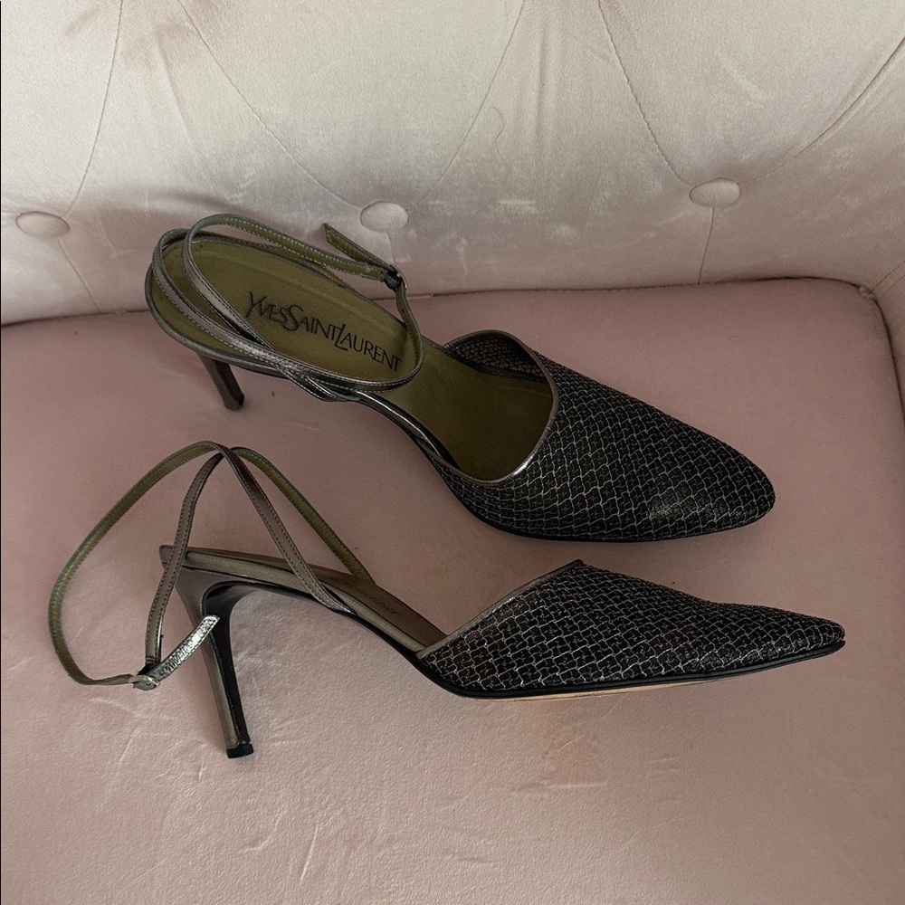 Yves Saint Laurent Black Textured Heels Size 10